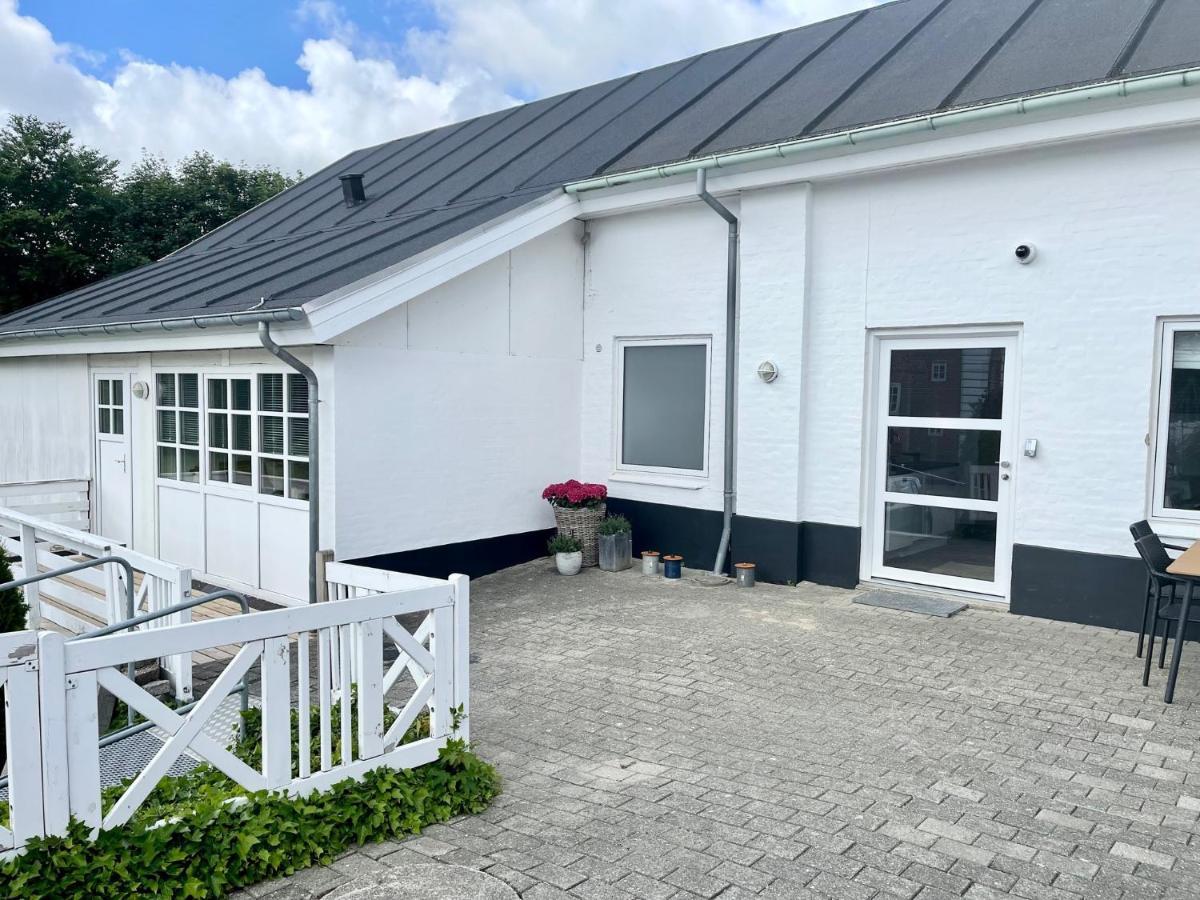 Hos Martin-Kontaktlos & Selv Check-In Sindal Exterior photo